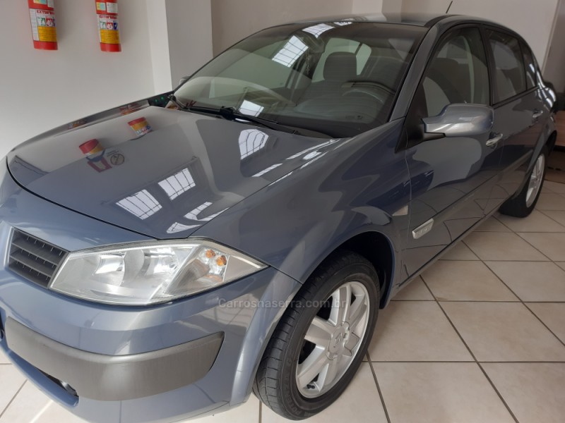 MÉGANE 2.0 DYNAMIQUE SEDAN 16V GASOLINA 4P AUTOMÁTICO - 2008 - BENTO GONçALVES