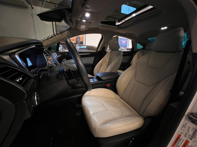 FUSION 2.0 TITANIUM GTDI ECOBOOST AWD AUTOMÁTICO - 2018 - CAMPO BOM