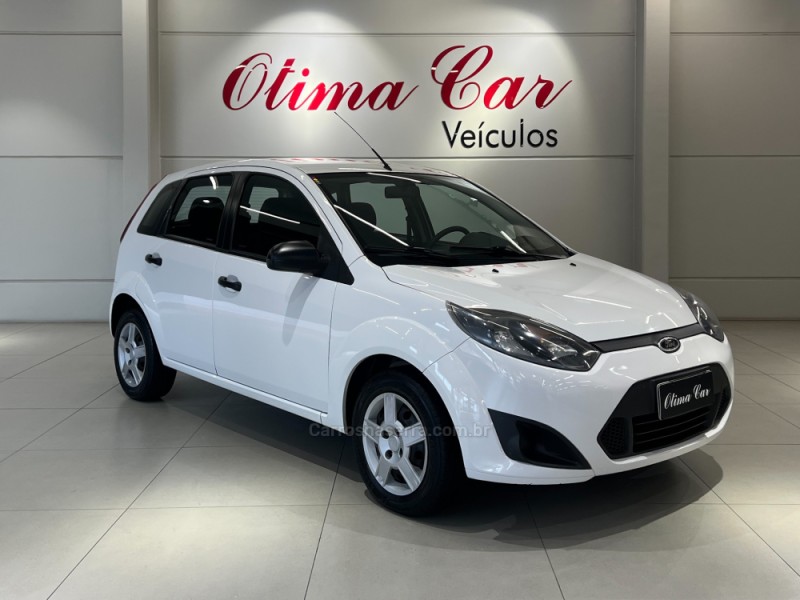 FIESTA 1.0 ROCAM HATCH 8V FLEX 4P MANUAL - 2013 - FLORES DA CUNHA