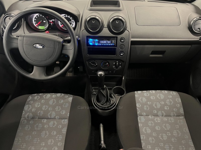 FIESTA 1.0 ROCAM HATCH 8V FLEX 4P MANUAL - 2013 - FLORES DA CUNHA