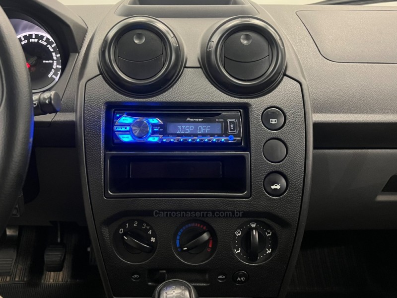 FIESTA 1.0 ROCAM HATCH 8V FLEX 4P MANUAL - 2013 - FLORES DA CUNHA