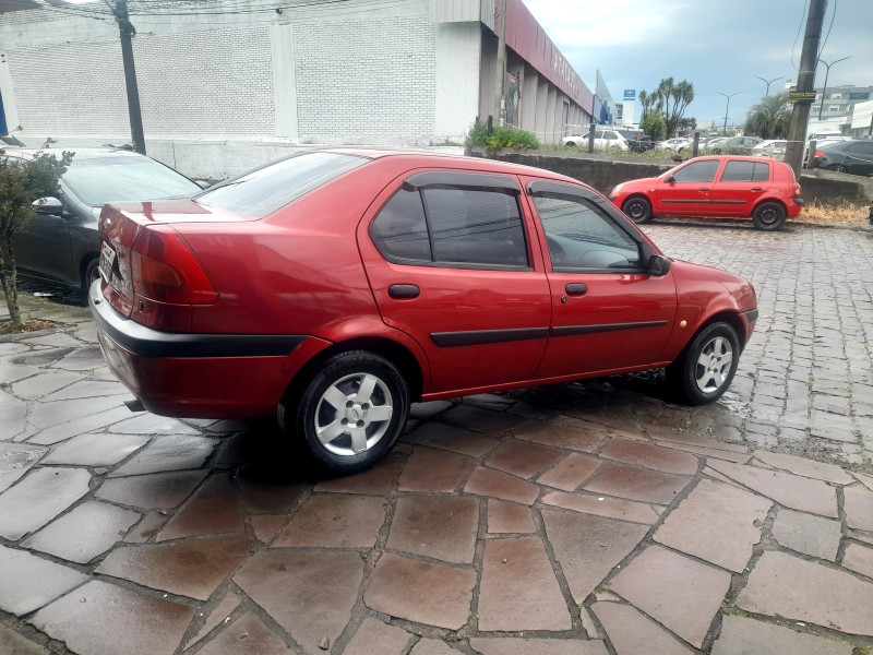 FIESTA 1.0 MPI STREET SEDAN 8V GASOLINA 4P MANUAL - 2002 - CAXIAS DO SUL