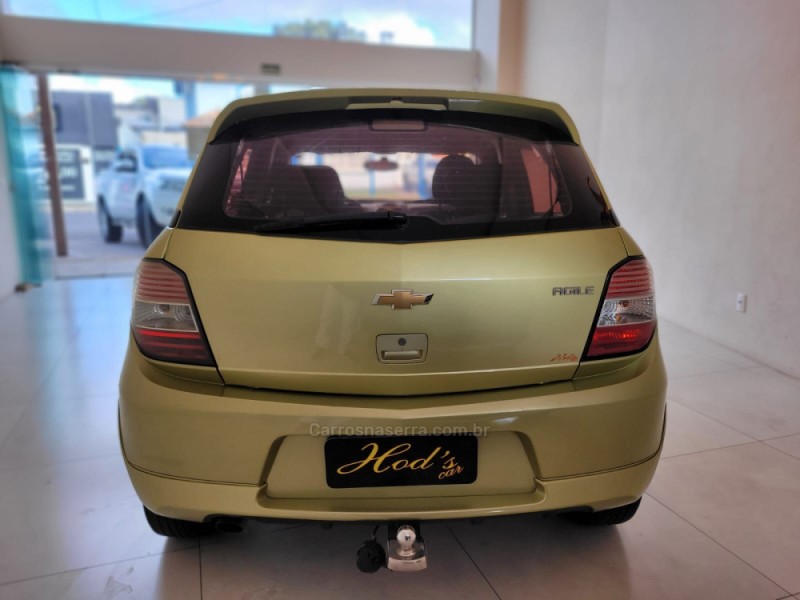 AGILE 1.4 MPFI LTZ 8V FLEX 4P MANUAL - 2010 - CANELA