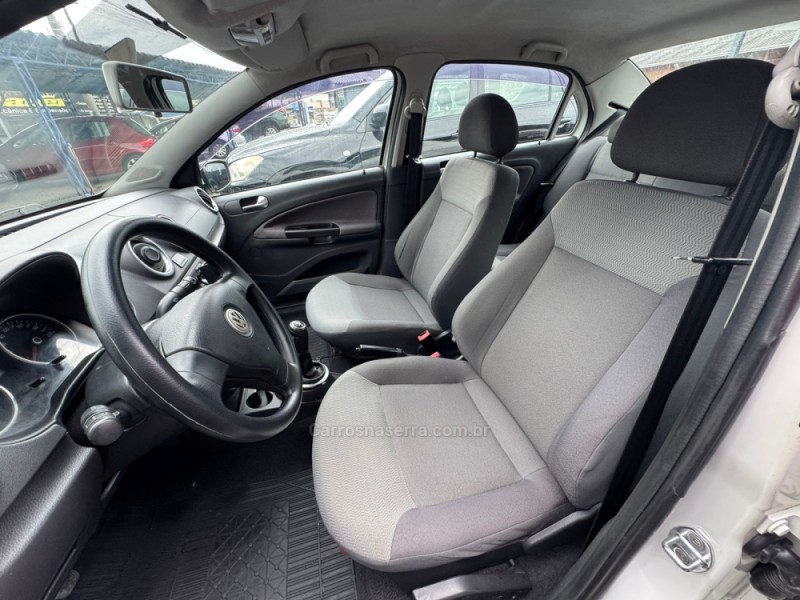 VOYAGE 1.6 MI TREND 8V FLEX 4P MANUAL - 2009 - IGREJINHA