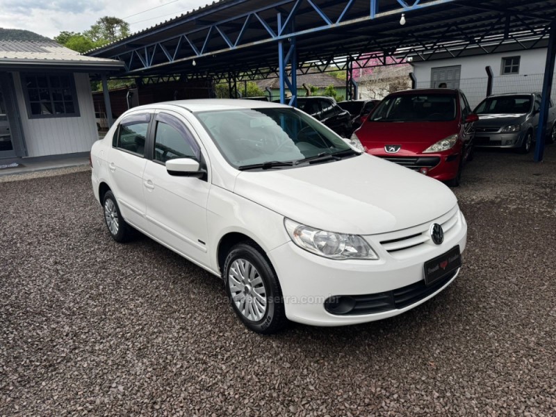 VOYAGE 1.6 MI TREND 8V FLEX 4P MANUAL - 2009 - IGREJINHA