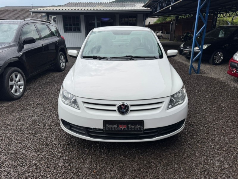 VOYAGE 1.6 MI TREND 8V FLEX 4P MANUAL - 2009 - IGREJINHA