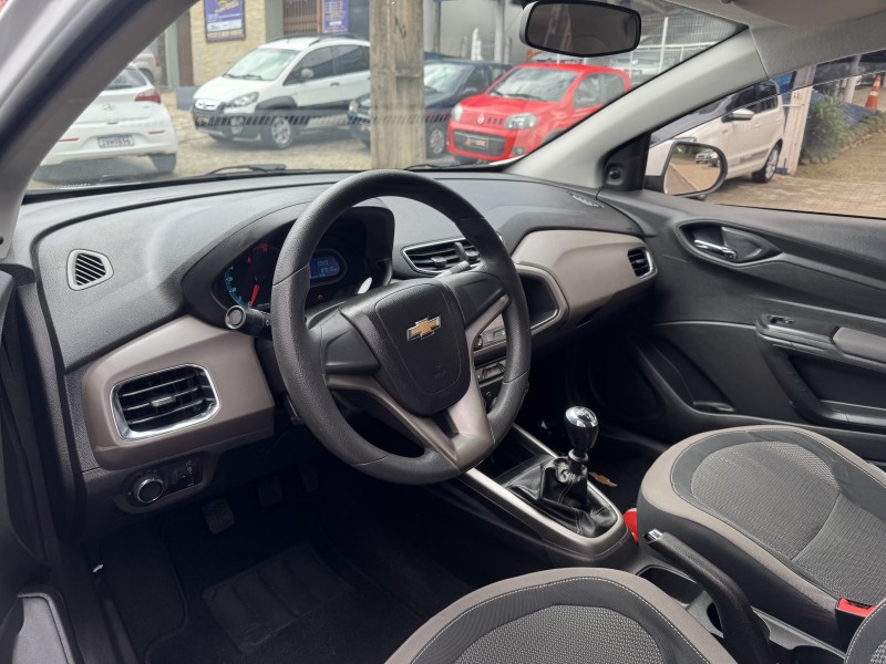 PRISMA 1.4 MPFI LT 8V FLEX 4P MANUAL - 2015 - DOIS IRMãOS