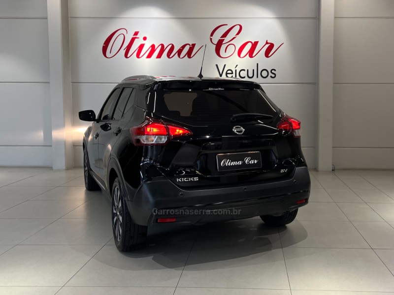KICKS 1.6 16V FLEX SV PACK PLUS 4P XTRONIC - 2019 - FLORES DA CUNHA