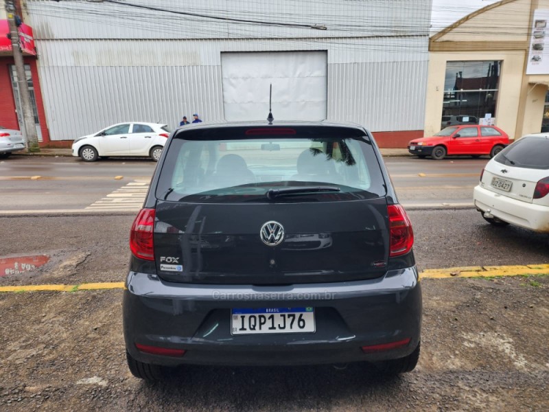 FOX 1.0 ITREND 8V FLEX 4P MANUAL - 2010 - VACARIA