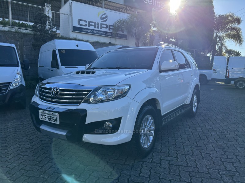 HILUX SW4 3.0 SRV 4X4 16V TURBO INTERCOOLER DIESEL 4P MANUAL - 2015 - FARROUPILHA