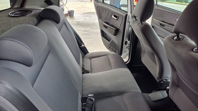 FOX 1.0 MI 8V FLEX 4P MANUAL - 2011 - CAXIAS DO SUL