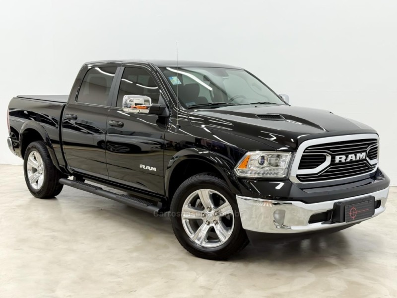 CLASSIC 5.7 LARAMIE V8 HEMI 4P GASOLINA AUTOMÁTICA - 2022 - CAXIAS DO SUL