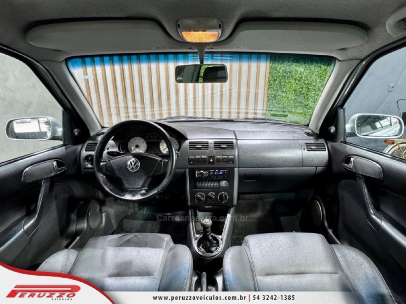 SAVEIRO 1.6 MI SUPER SURF CS 8V FLEX 2P MANUAL G.III - 2004 - NOVA PRATA