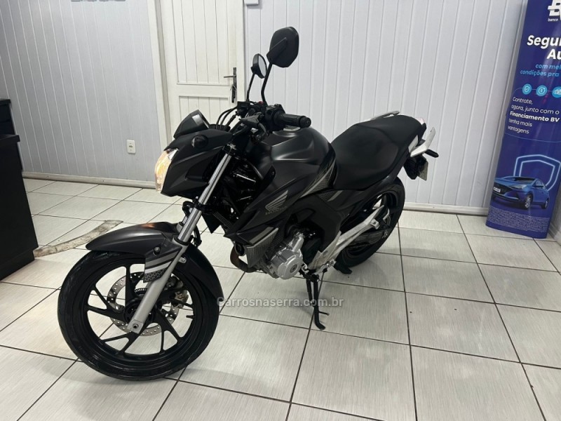 cb 250f twister abs 2022 canela