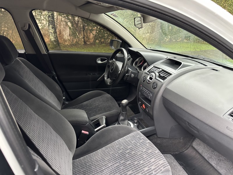 MÉGANE 1.6 DYNAMIQUE GRAND TOUR 16V FLEX 4P MANUAL - 2013 - CAXIAS DO SUL