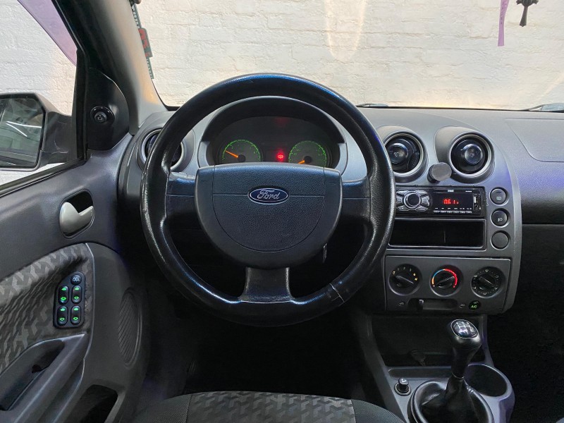 FIESTA 1.0 MPI HATCH 8V FLEX 4P MANUAL - 2003 - CAXIAS DO SUL