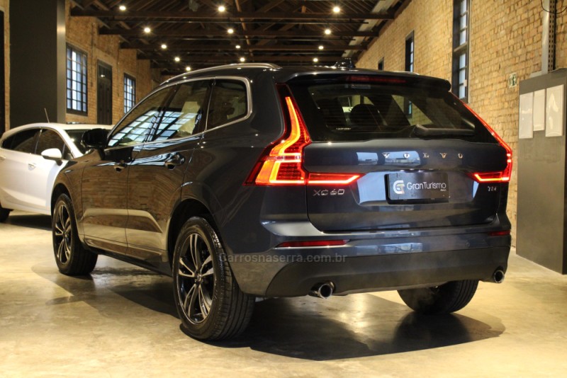 XC60 2.0 T5 MOMENTUM GASOLINA 4P AUTOMÁTICO - 2018 - CAXIAS DO SUL