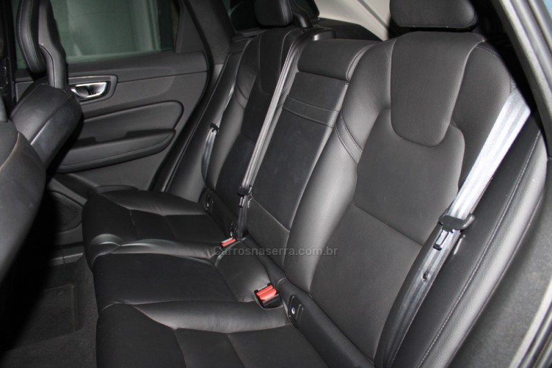 XC60 2.0 T5 MOMENTUM GASOLINA 4P AUTOMÁTICO - 2018 - CAXIAS DO SUL