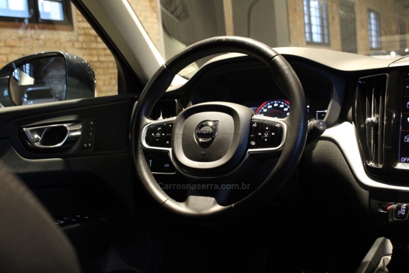 XC60 2.0 T5 MOMENTUM GASOLINA 4P AUTOMÁTICO - 2018 - CAXIAS DO SUL