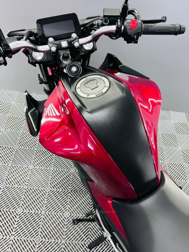 CB 300F TWISTER  - 2025 - CAMPO BOM