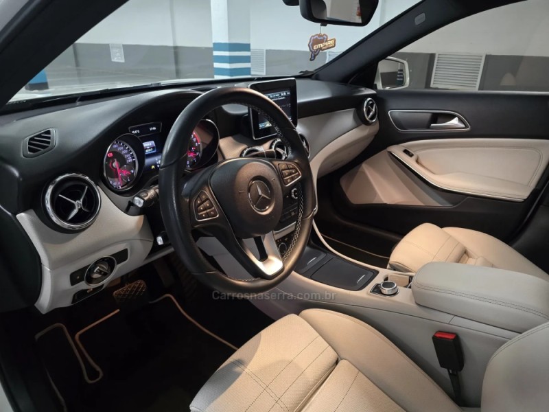 GLA 200 1.6 CGI STYLE 16V TURBO FLEX 4P AUTOMÁTICO - 2016 - PORTO ALEGRE