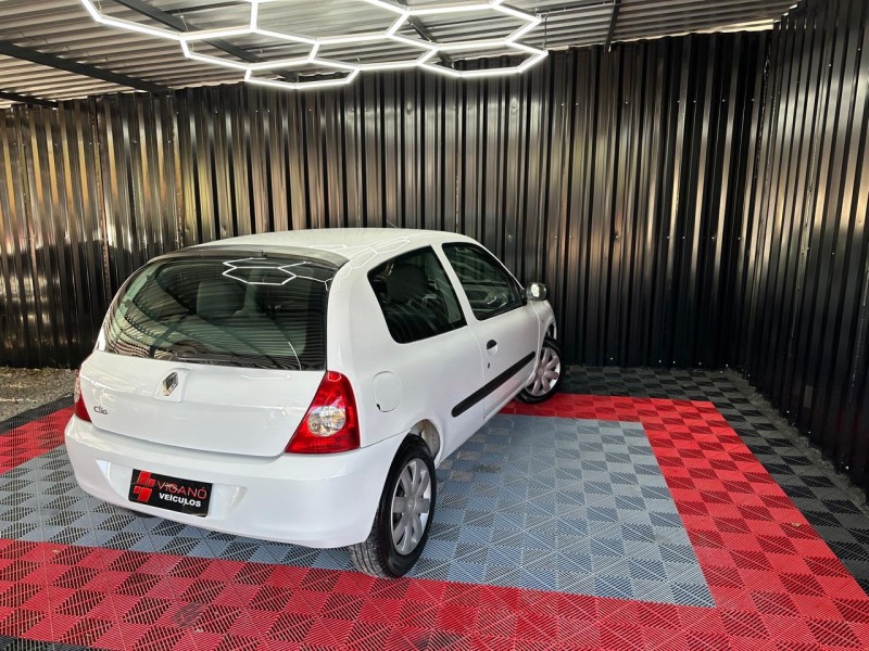 CLIO 1.0 AUTHENTIQUE 16V FLEX 2P MANUAL - 2006 - CAXIAS DO SUL