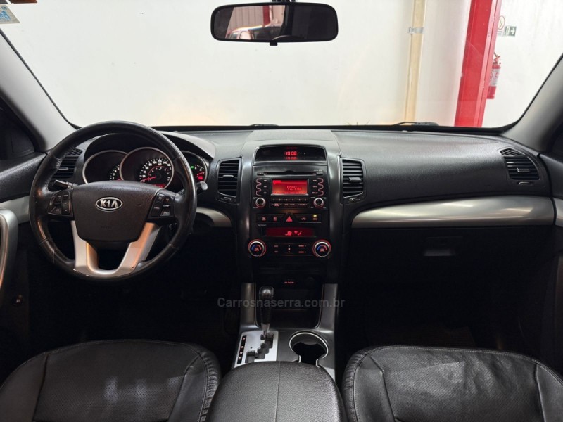 SORENTO 2.4 S.356 4X2 16V GASOLINA 4P AUTOMÁTICO - 2012 - NOVO HAMBURGO