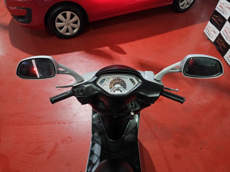 BURGMAN 125 AUTOMATIC - 2013 - CAXIAS DO SUL