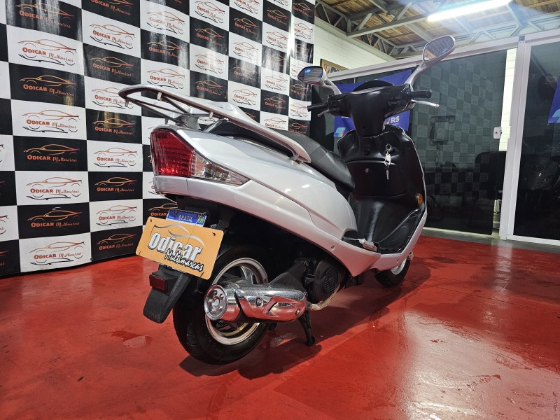 BURGMAN 125 AUTOMATIC - 2013 - CAXIAS DO SUL