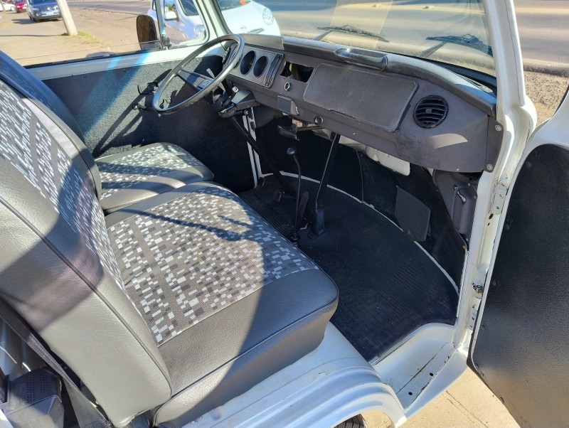 KOMBI 1.6 STD 8V GASOLINA 3P MANUAL - 1997 - VACARIA