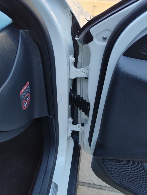 GLA 200 1.6 CGI VISION BLACK EDITION 16V TURBO GASOLINA 4P AUTOMÁTICO - 2015 - VACARIA