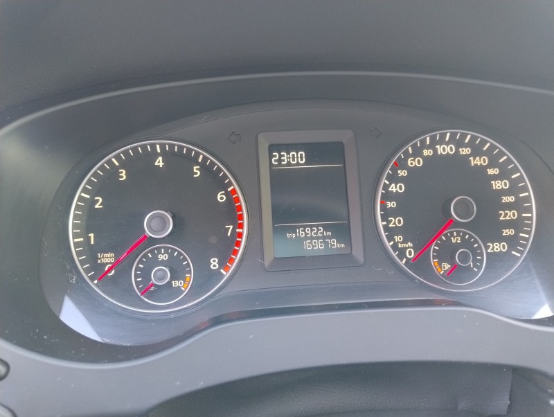 JETTA 2.0 COMFORTLINE FLEX 4P TIPTRONIC - 2011 - VACARIA