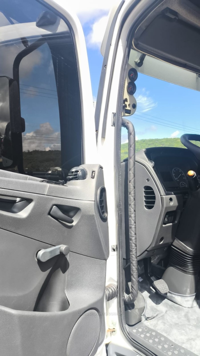 atego 1726  2017 garibaldi