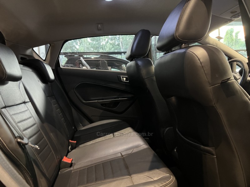 FIESTA 1.6 TITANIUM HATCH 16V FLEX 4P AUTOMÁTICO - 2016 - CAXIAS DO SUL