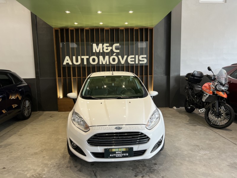 FIESTA 1.6 TITANIUM HATCH 16V FLEX 4P AUTOMÁTICO - 2015 - CAXIAS DO SUL