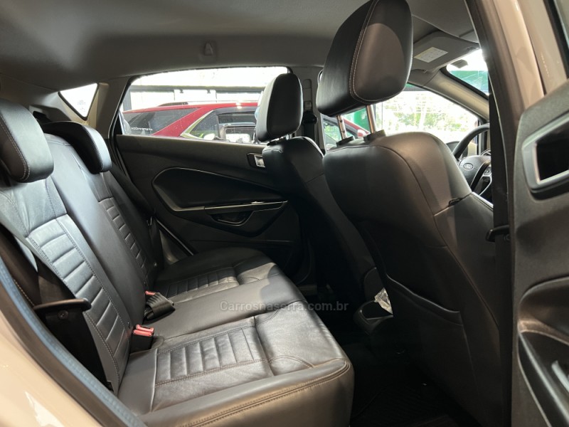 FIESTA 1.6 TITANIUM HATCH 16V FLEX 4P AUTOMÁTICO - 2015 - CAXIAS DO SUL