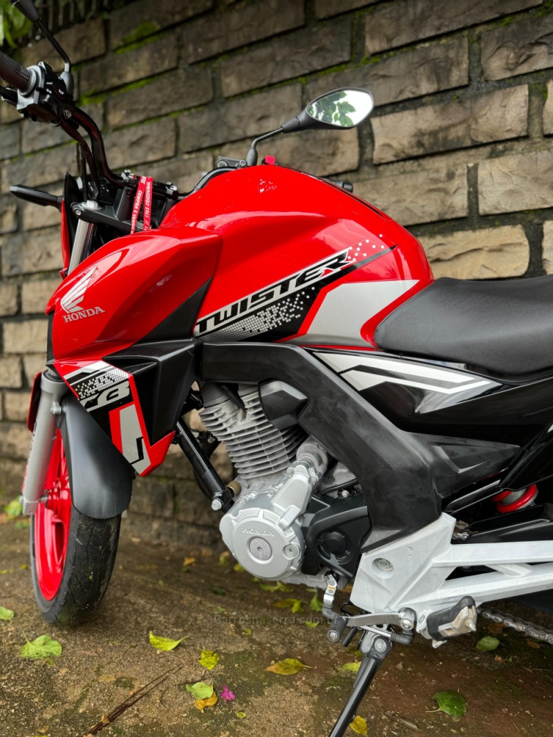 CB 250F TWISTER  - 2021 - LAJEADO