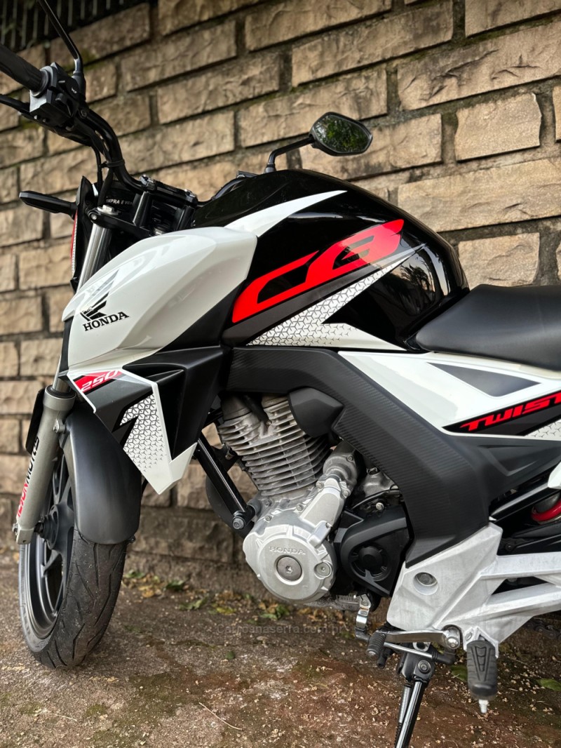 CB 250F TWISTER  - 2019 - LAJEADO