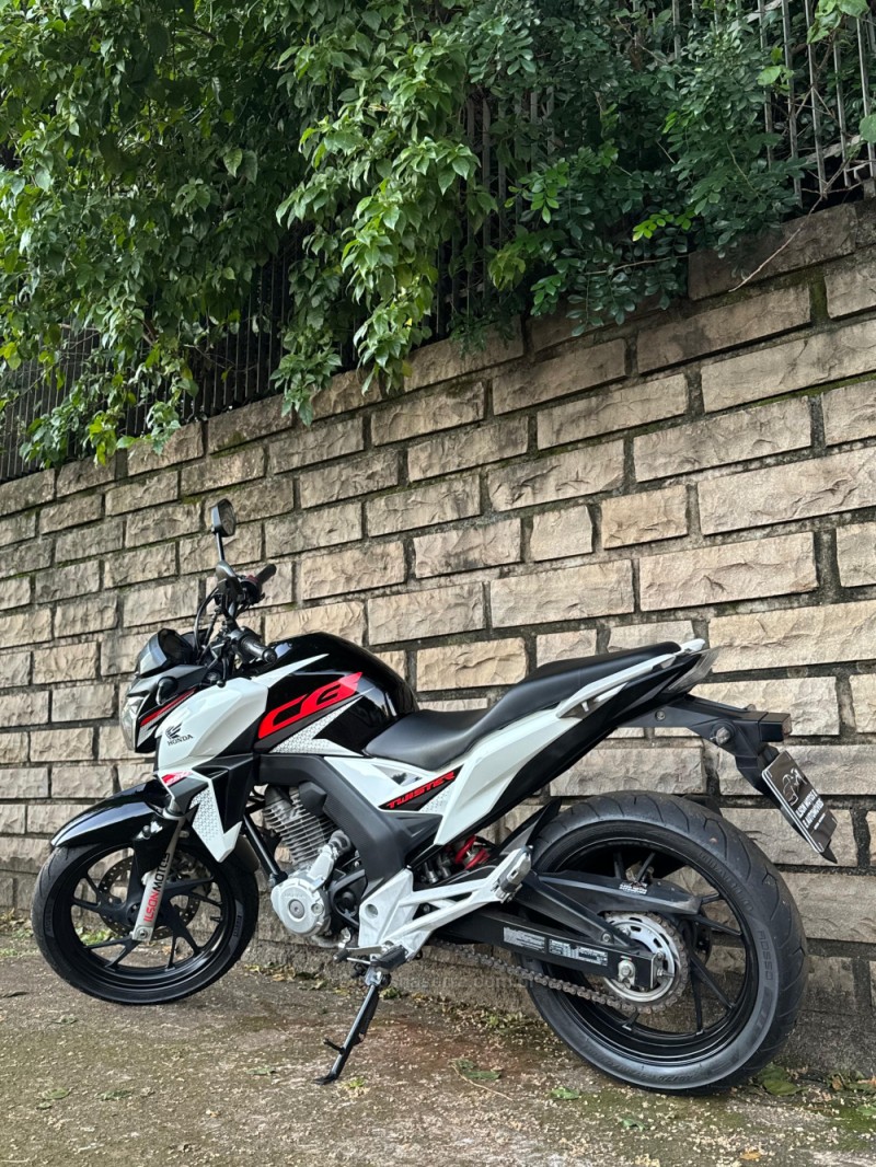 CB 250F TWISTER  - 2019 - LAJEADO
