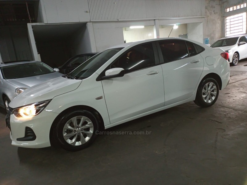 ONIX 1.0 SEDAN PLUS LT 12V FLEX 4P MANUAL - 2023 - BENTO GONçALVES