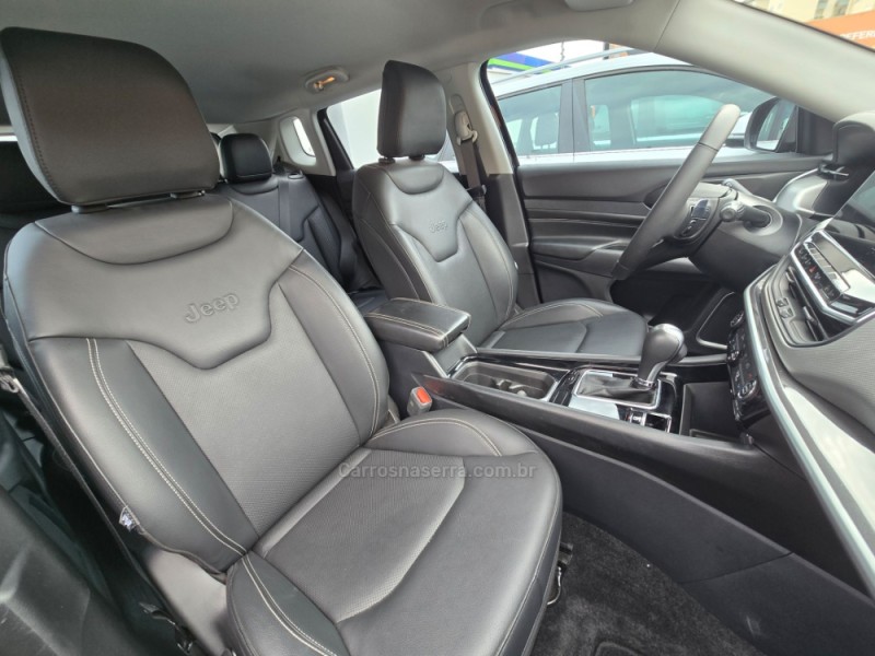 COMPASS 1.3 LONGITUDE T270 16V TURBO FLEX 4P AUTOMÁTICO - 2025 - CAXIAS DO SUL