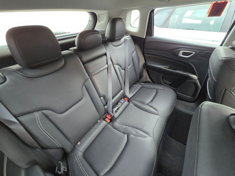 COMPASS 1.3 LONGITUDE T270 16V TURBO FLEX 4P AUTOMÁTICO - 2025 - CAXIAS DO SUL