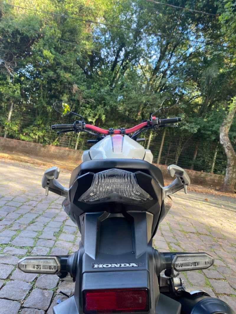 CB 250F TWISTER  - 2022 - LAJEADO
