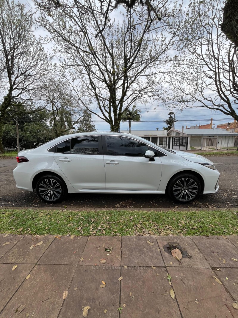 COROLLA 2.0 ALTIS PREMIUM 16V FLEX 4P AUTOMÁTICO - 2022 - ERECHIM