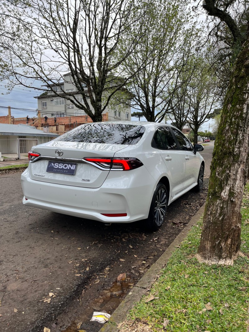COROLLA 2.0 ALTIS PREMIUM 16V FLEX 4P AUTOMÁTICO - 2022 - ERECHIM