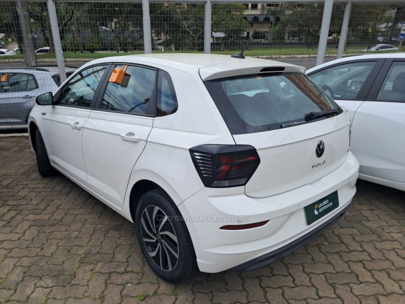 POLO 1.0	200 TSI HIGHLINE AUTOMÁTICO  - 2024 - CAXIAS DO SUL