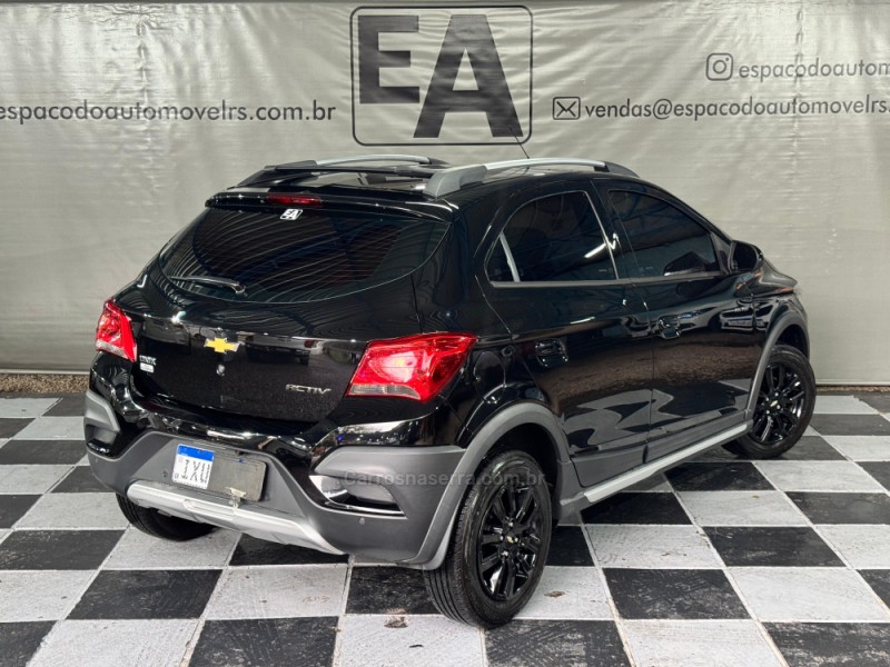 ONIX 1.4 MPFI ACTIV 8V FLEX 4P MANUAL - 2017 - NOVA PRATA