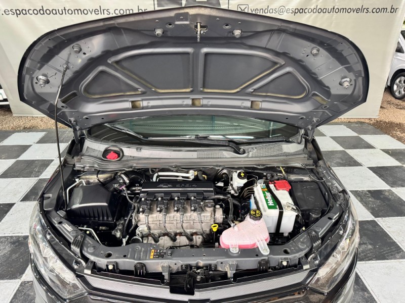 ONIX 1.4 MPFI ACTIV 8V FLEX 4P MANUAL - 2017 - NOVA PRATA