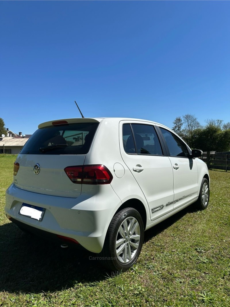 FOX 1.6 CONNECT 8V FLEX 4P MANUAL - 2022 - NOVA ARAçá