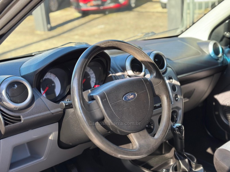 FIESTA 1.0 MPI SEDAN 8V FLEX 4P MANUAL - 2008 - PAROBé